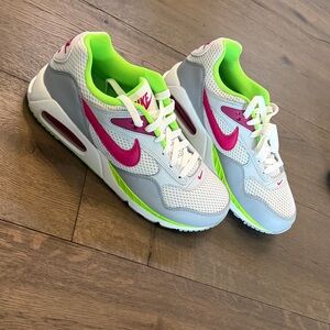 Nike Dunk High SE
Clouds Celestine Blue